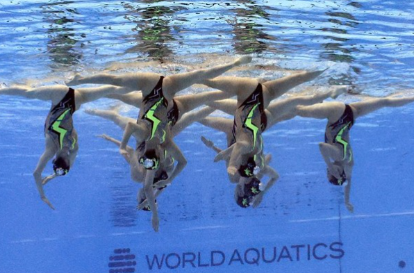 rahasia-sinkronisasi-sempurna-renang-artistik