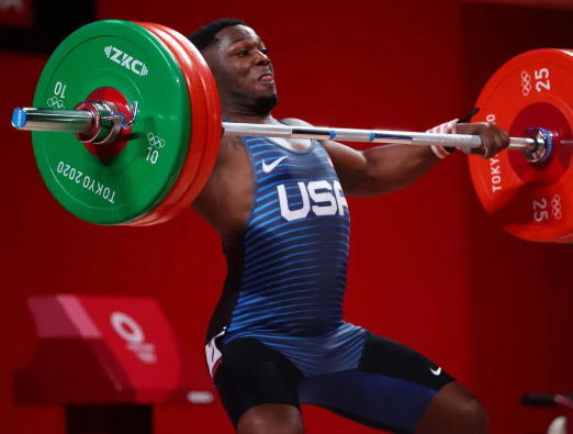 perbedaan-snatch-dan-clean-jerk-bagi-pemula