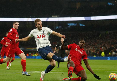 tren-taktik-sepak-bola-yang-berkembang-di-era-modern