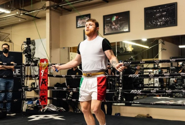 peran-footwork-dalam-boxing-profesional-modern