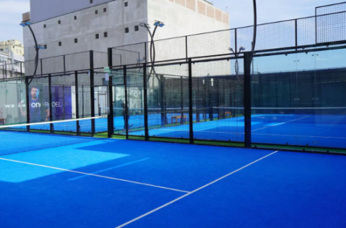 Peran Dinding Kaca dalam Permainan Padel